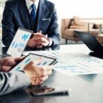 【完全ガイド】経営層を説得し、ワークフローシステムをスムーズに導入する方法  